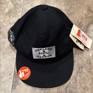 Deadstock Annco Play Football NFL Oakland Raiders SnapBack Hat
